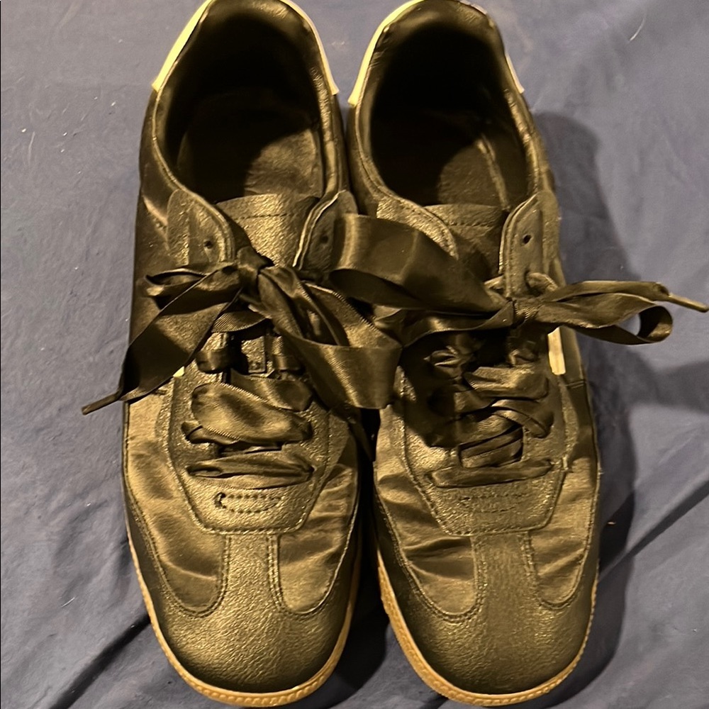 Steve Madden Black Sneakers